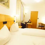 Hotel Spitzenpfeil 3*