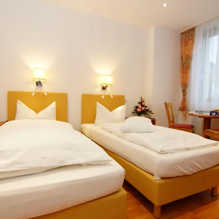 Spitzenpfeil Hotel