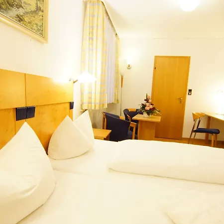 Hotel Spitzenpfeil 3*