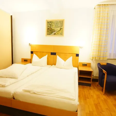 Hotel Spitzenpfeil 3*