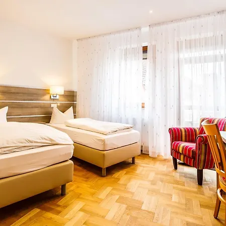 Spitzenpfeil Hotel